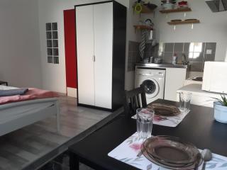 Small studio at Corvin negyed - Budapest - 0