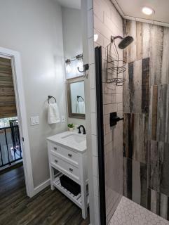 Hillside Hangout 3Bd/2Ba, Elevated Deck Sunsets - Pinetop-Lakeside - 2