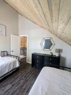 Hillside Hangout 3Bd/2Ba, Elevated Deck Sunsets - Pinetop-Lakeside - 3