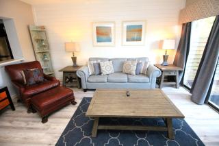 Charming 2 Bed 2 Bath Villa Overlooking Horseshoe Lake. Sandestin. - Destin - 1