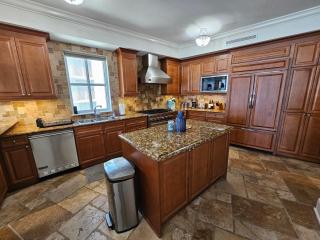 Bella Riva 309 4 bedroom Beachfront Beach set up included - 9