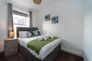 Central Neath - Kitchen - Smart TV - Work Stay - 0