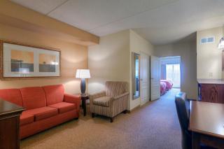 Spark by Hilton California Lexington Park - 9