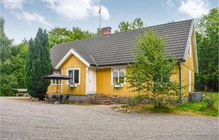 7 Bedroom Awesome Home In Örkelljunga - 1