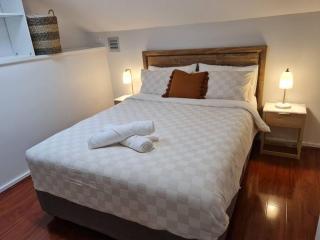 Private & Cosy Two Storey Guest House - Guildford - 8