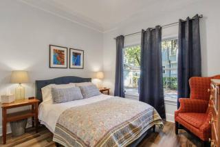 Starland Town House, Walk to the Park - Savannah - 9