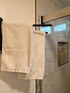 Private 1-bedroom Guesthouse in Woodland Hills - 4