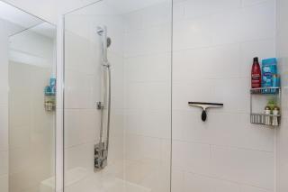 Bright 2-bed garden flat with skylights in Chelsea - London - 2