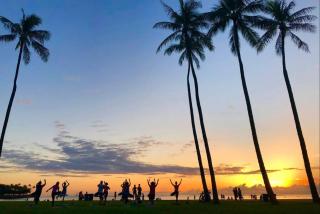 Modern Studio - Heart of Waikiki with Parking! - Honolulu - 1