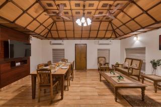 The Backwater Heritage- Comp Breakfast with River View & Lawn by StayVista - Alleppey - 3