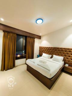 Icy Villa Lonavala - 4BHK Villa With Pool and Mountain View - Lonavala - 8