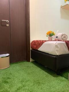 Single Sharing Room and Short Hours Stay at Sandpiper Hotel - Singapore - 4