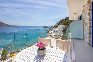 Molos Apartments - Loutro - 9