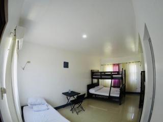 Alberto's Lodging House - Mariveles - 8