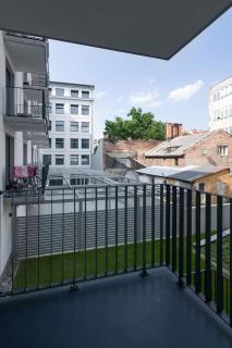 Modern and comfortable with a bedroom - 7