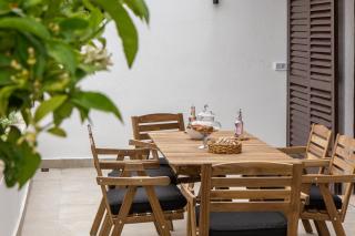 Lemon Tree Luxury, free parking - 6