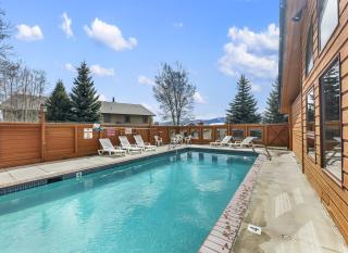 75 Corinthian 3Br 3Ba Spacious Layout, Private Garage townhouse - Dillon - 8