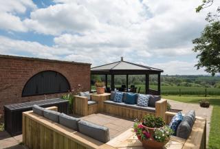 Broad Meadows Farmhouse 8 Guests - 1