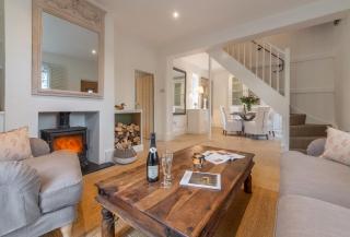 1 Church Cottages - - 4