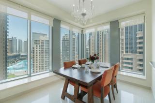 Downtown Dubai, Luxury 2 Bed 2 Bath Apartment - Pool, Gym, AirCon, Parking - Views of The Dubai Fountain & Burj Khalifa - Dubai - 9