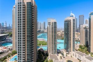 Downtown Dubai, Luxury 2 Bed 2 Bath Apartment - Pool, Gym, AirCon, Parking - Views of The Dubai Fountain & Burj Khalifa - 0
