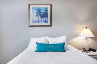 Coconut Palms Beach Resort II a Ramada by Wyndham - New Smyrna Beach - 9