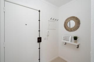 Sunny Studio W/ Balcony in Portimão by LovelyStay - Portimão - 5