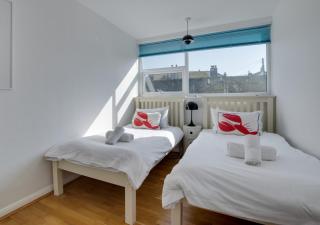 15 Piazza - St Ives - 1