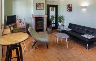 Amazing Home In Lannéanou With Wifi - 8