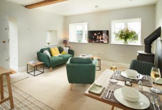 Unconformity Barn - 2