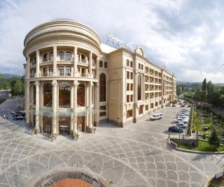 Royal Tulip Almaty Hotel - Almaty - 0