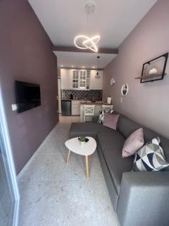 Zoi's stylish apartment - 6