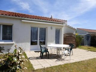 Maison 3 pièces avec mezzanine, 6 couchages, à 5 km de la plage - calme et tout confort, parking inclus - FR-1-224-402 - Saint-Hilaire-de-Riez - 9