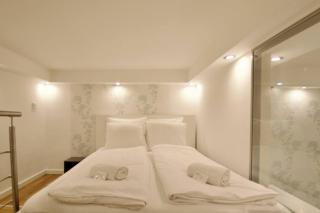 Standard Apartment by Hi5- Charming Apartment - Budapest - 4