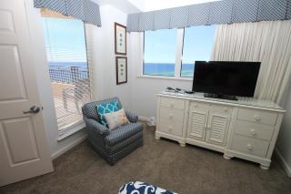 3BR Beachfront Condo 16th Flr Two Master Bedrooms, Pool Fitness Center At Westwinds Resort - Destin - 6
