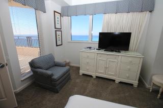 3BR Beachfront Condo 16th Flr Two Master Bedrooms, Pool Fitness Center At Westwinds Resort - Destin - 5