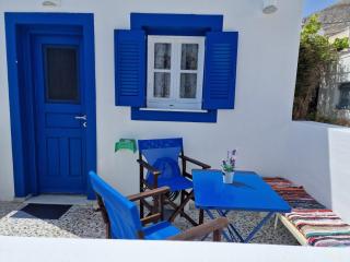 Maraki's Little House Santorini - Kamari - 4