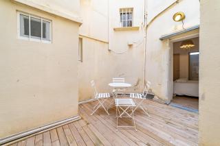 Un pied à terre avec terrasse à la Cathédrale - Une Nuit à Nîmes - 5