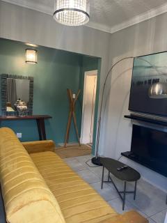 28 on Symonds Luxstudio 3 - 6