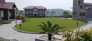 Vanbilas Family Tourism - Chālsa Mahābāri - 1