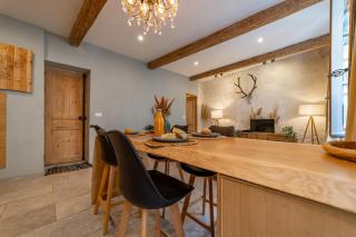 L'élégance de la pierre au pied de la Maison Carrée - Une Nuit à Nîmes - Nîmes - 6