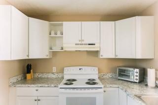 Cozy Downtown Gem Fully Equipped Free Parking - Mobile - 4