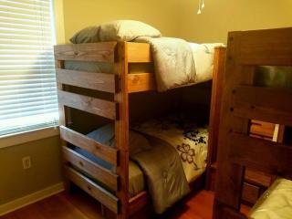 Charming Country Cabin with Self Check In - - 8
