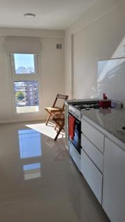 Luminoso Monoambiente II con Balcón 9no piso - 1