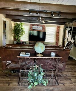 Hideaway - 3 BR Home with PRIVATE POOL on wooded lot - Montgomery - 3