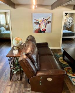 Hideaway - 3 BR Home with PRIVATE POOL on wooded lot - Montgomery - 2