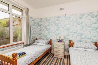 Englefield - Ventnor - 1