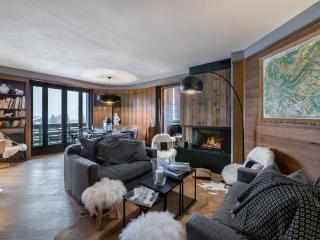 Appartement rénové 5 chambres avec balcon, cheminée et Wifi à 400m du centre de Megève - FR-1-453-170 - Megève - 0