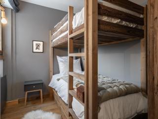 Appartement rénové 5 chambres avec balcon, cheminée et Wifi à 400m du centre de Megève - FR-1-453-170 - Megève - 2