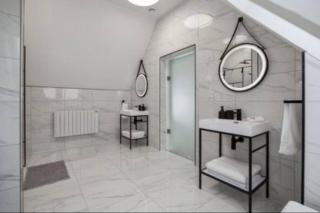 Little Gleddoch - Dumbarton - 1